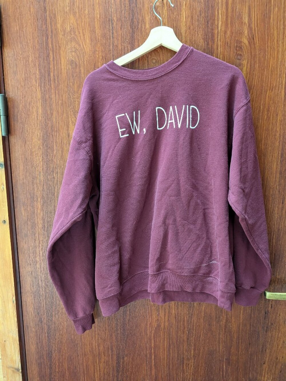 Schitt’s Creek Ew David Burgundy Graphic Sweatshirt Size Large
